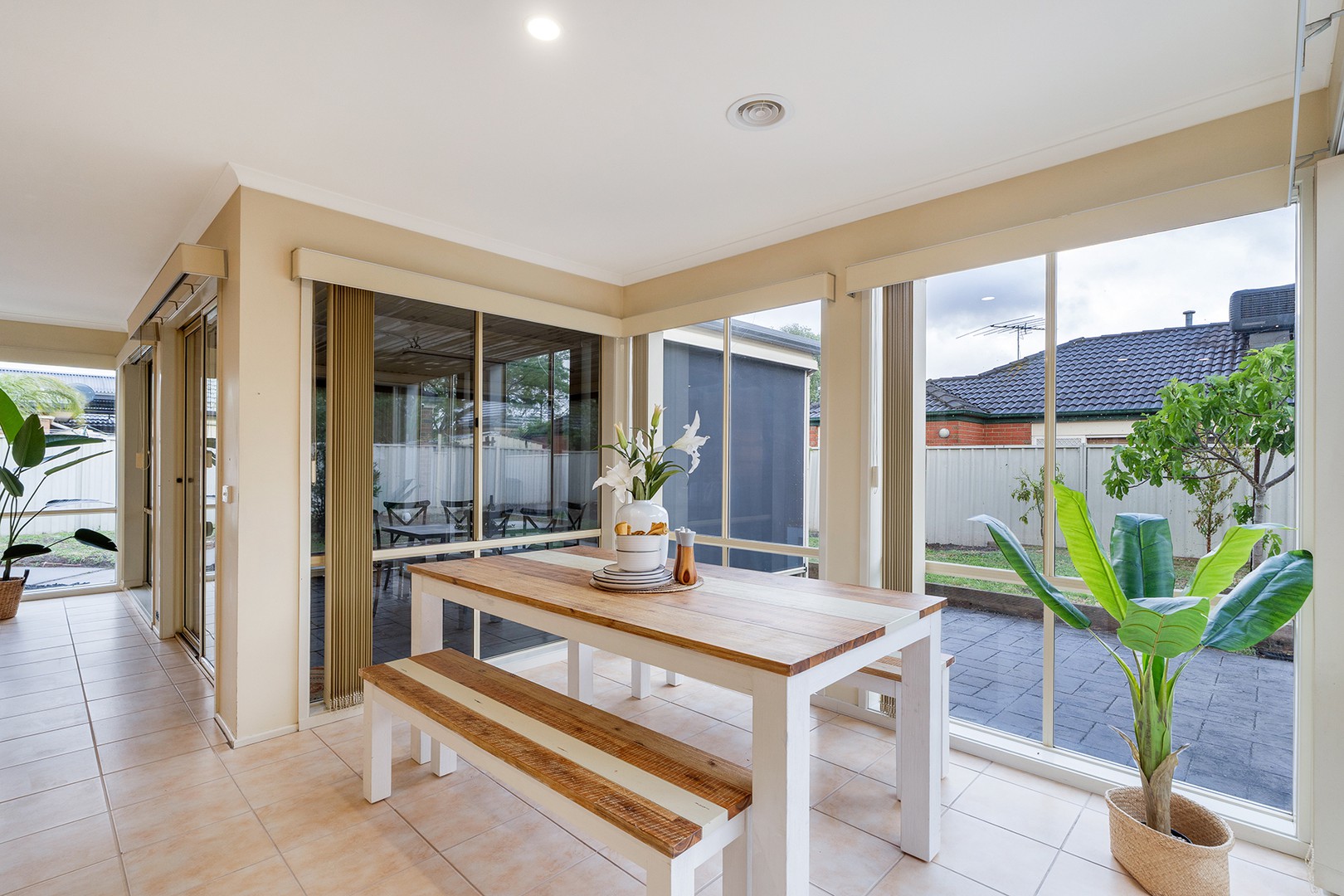 56 Lakes Drive, Craigieburn, VIC 3064, Craigieburn - Thumbnail 4
