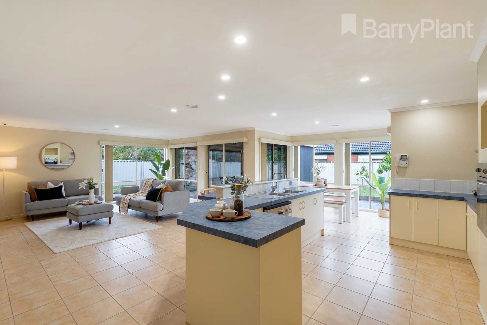 56 Lakes Drive, Craigieburn, VIC 3064, Craigieburn - Thumbnail 7