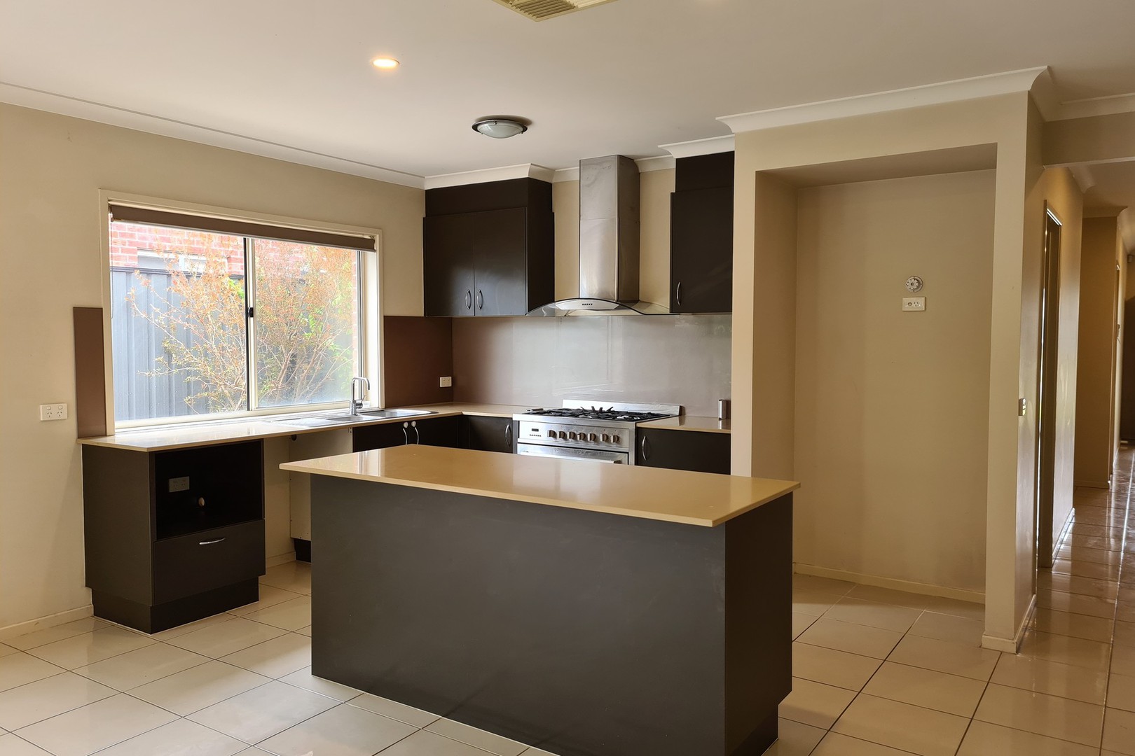 56 Oakgrove Drive, Craigieburn, VIC 3064, Craigieburn - Thumbnail 3