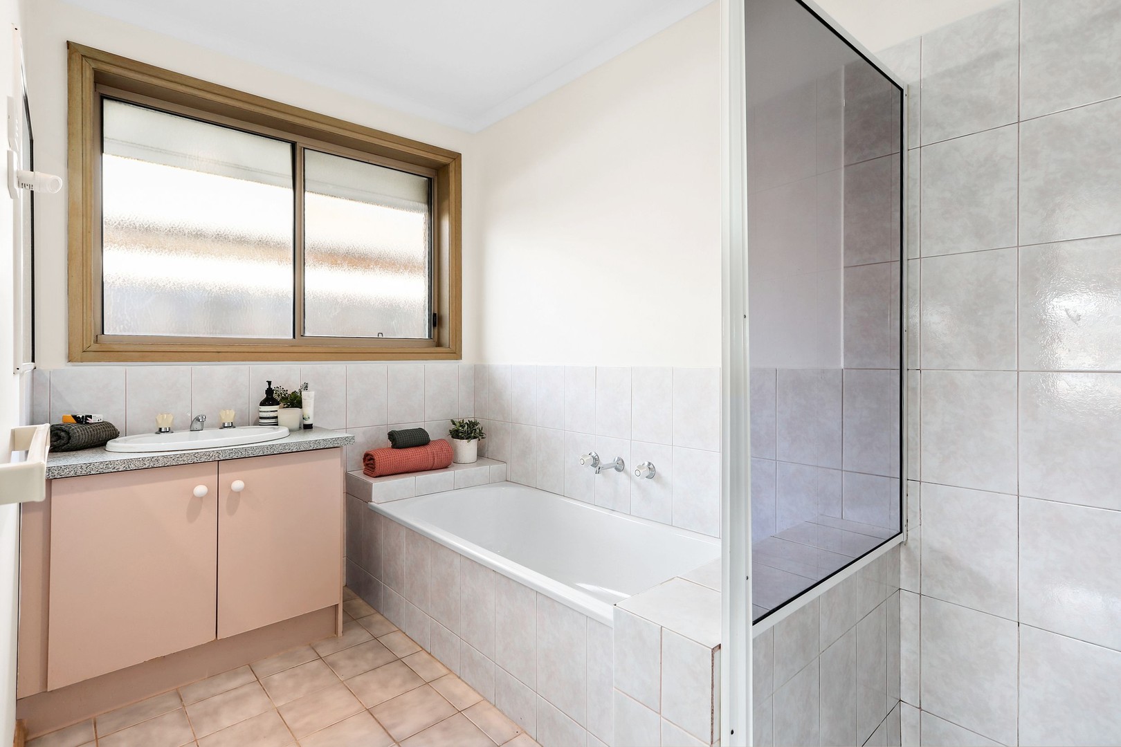 56 Parkside Avenue, Keilor East, VIC 3033, Keilor East - Thumbnail 4