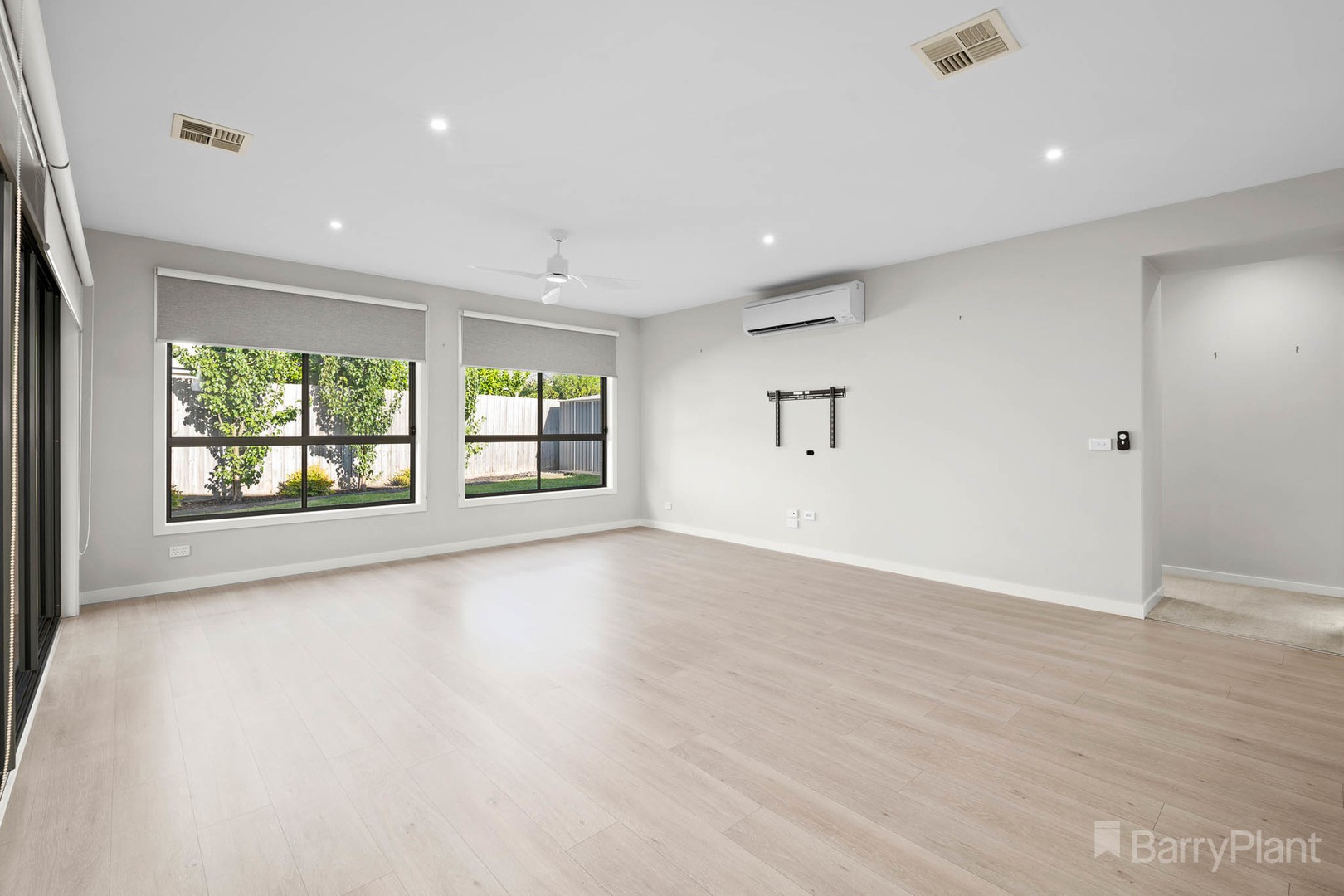 56 Pepper Crescent, Drouin, VIC 3818, Drouin - Thumbnail 3