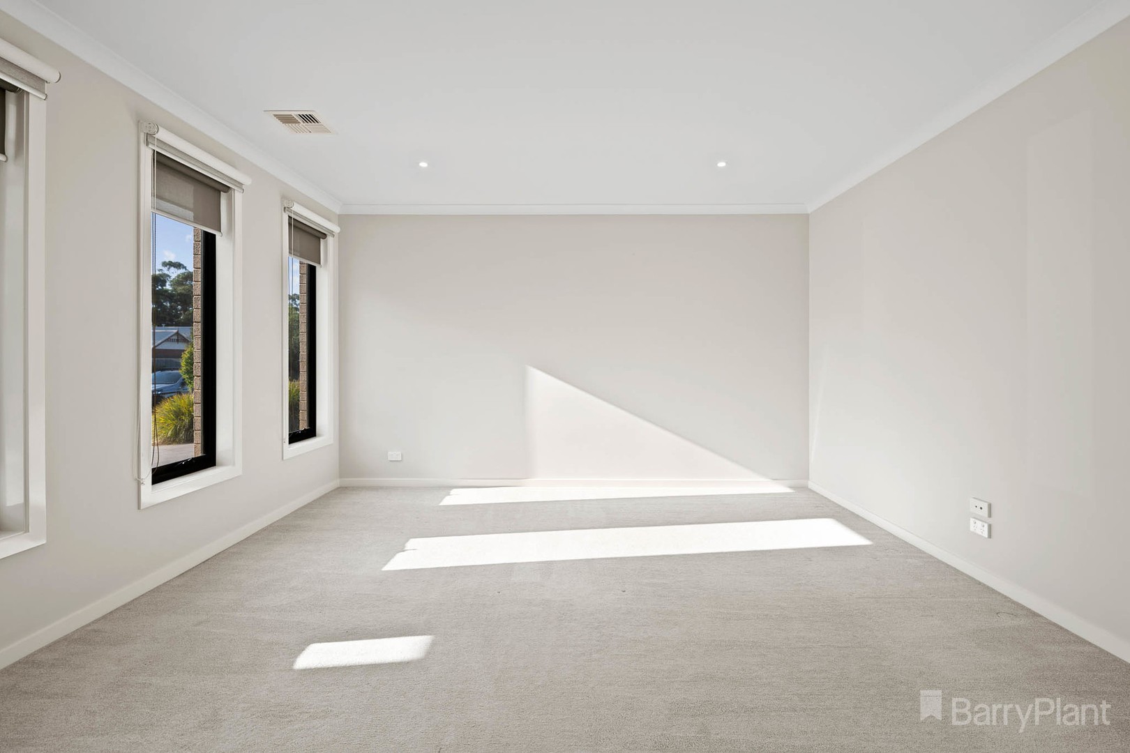 56 Pepper Crescent, Drouin, VIC 3818, Drouin - Thumbnail 3