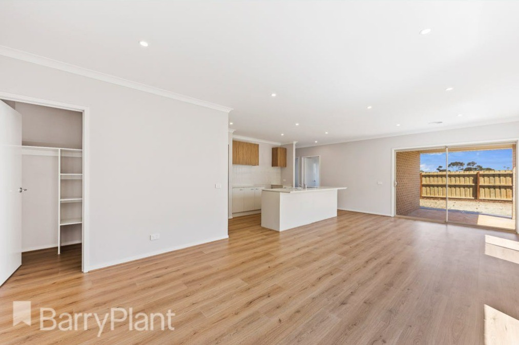 56 Pioneer Drive, Aintree, VIC 3336, Aintree - Thumbnail 2