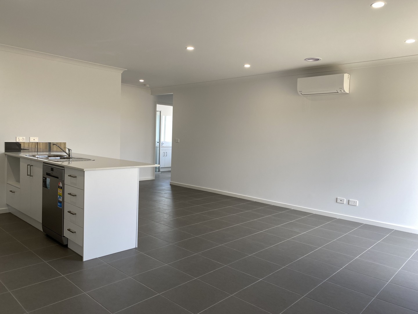 56 Riland Boulevard, Tarneit, VIC 3029, Tarneit - Thumbnail 5