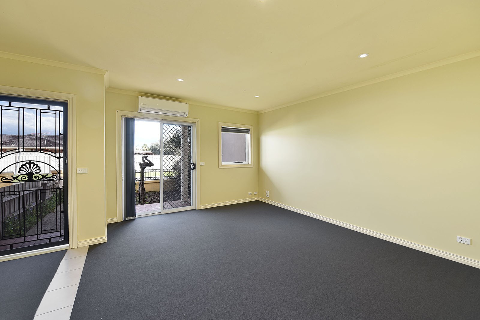 56 Rimcross Dr, Keilor East, VIC 3033 - Thumbnail 1 - 12/09/2025