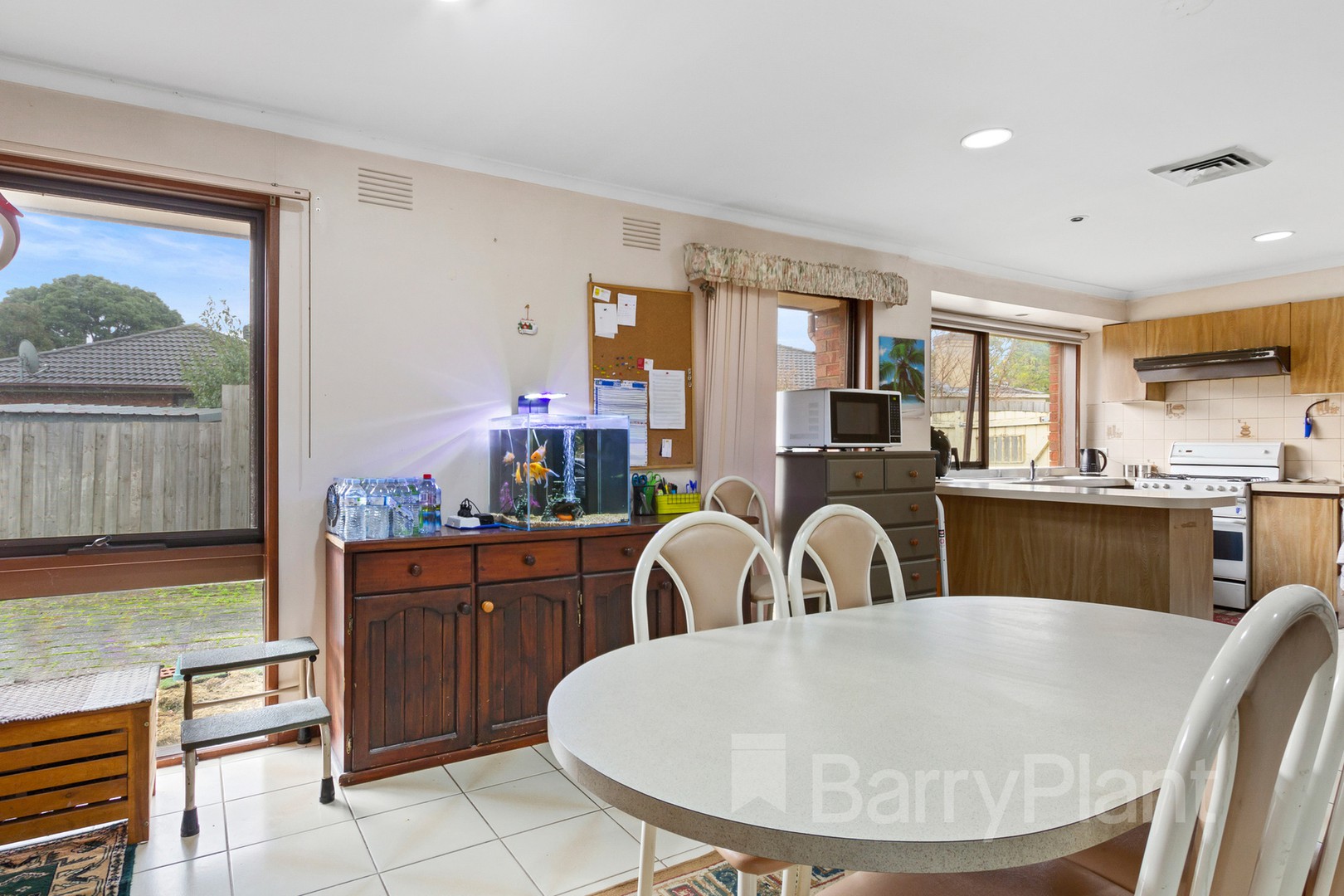 56 Tyner Road, Wantirna South, VIC 3152, Wantirna South - Thumbnail 3