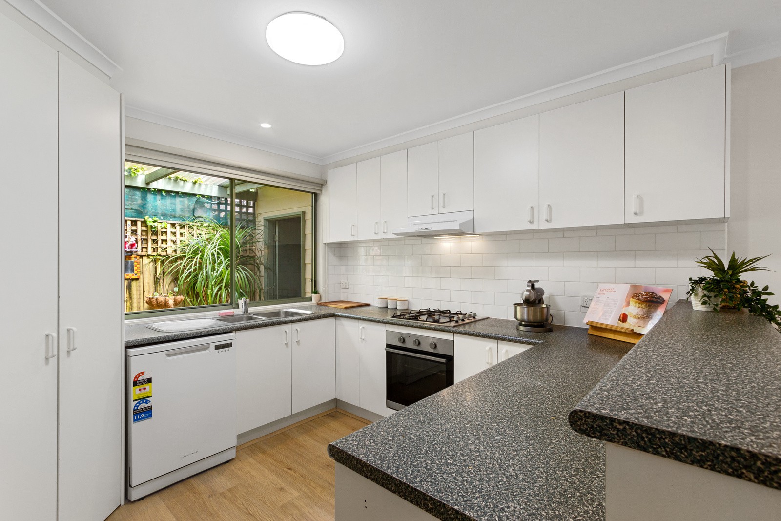 56 Wattletree Road, Ferntree Gully, VIC 3156, Ferntree Gully - Thumbnail 3