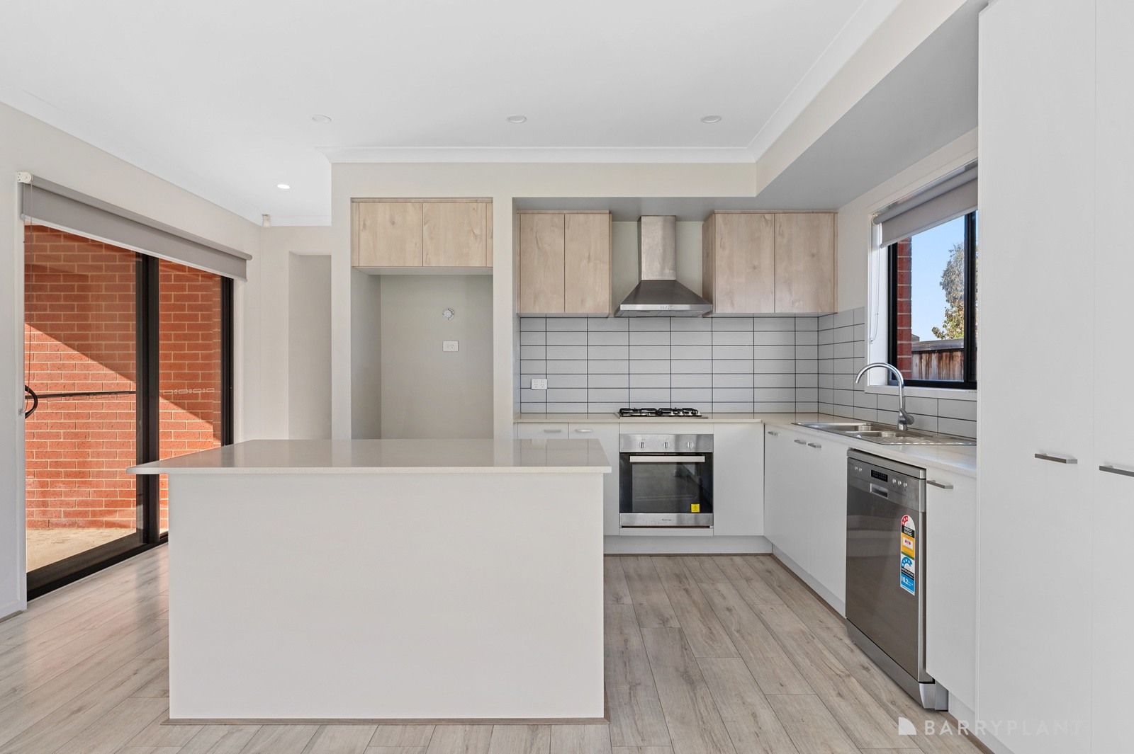 56 Wingfield Drive, Thornhill Park, VIC 3335 - Thumbnail 2 - 08/10/2026