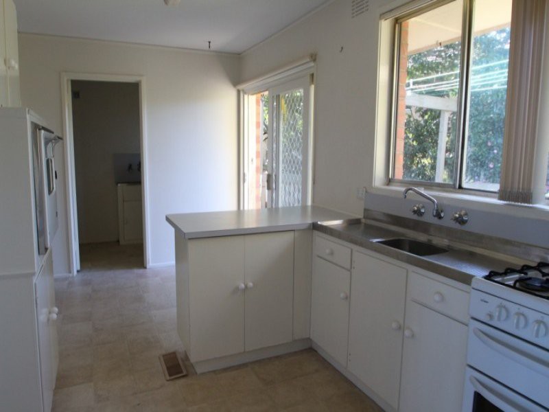 56 Winyard Drive, Mooroolbark, VIC 3138, Mooroolbark - Thumbnail 4