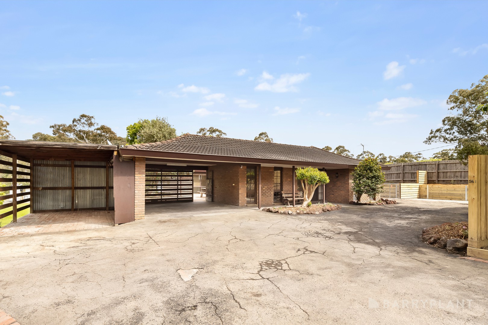 561 Heidelberg - Kinglake Road, Wattle Glen, VIC 3096 - Thumbnail 2 - 09/11/2023