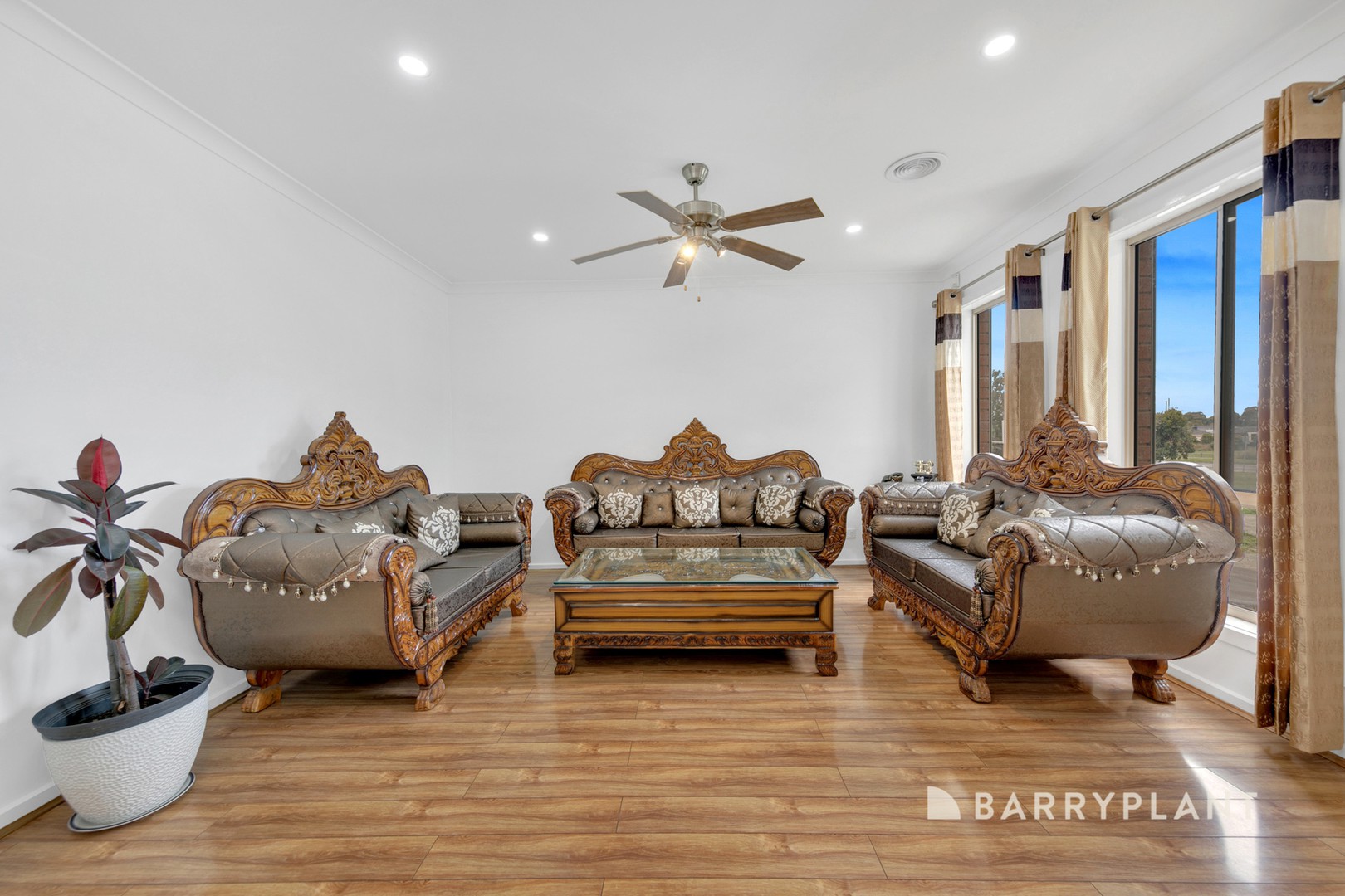 563 The Lakes Boulevard, South Morang, VIC 3752, South Morang - Thumbnail 5