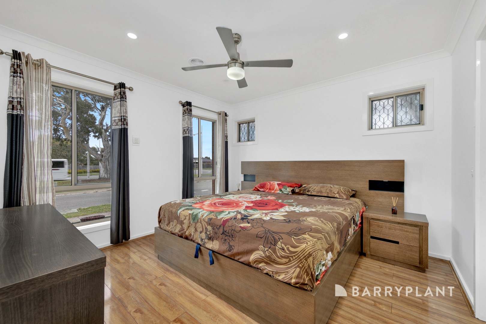 563 The Lakes Boulevard, South Morang, VIC 3752, South Morang - Thumbnail 7