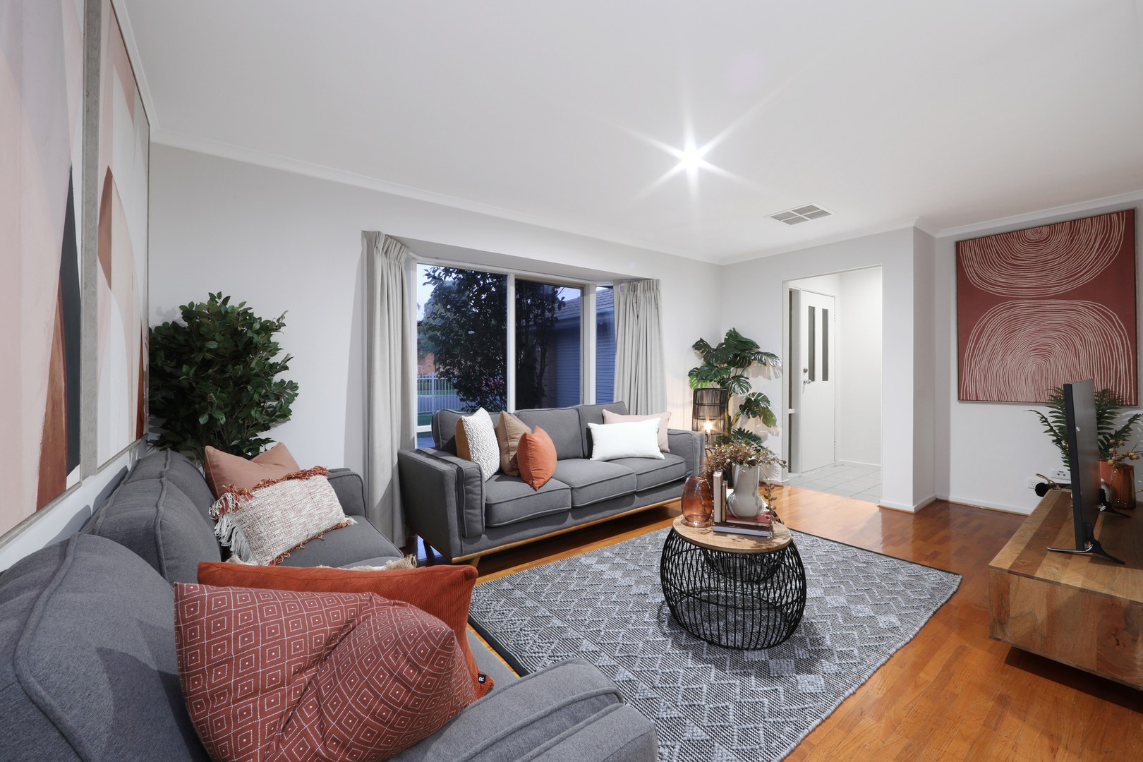57 Allora Avenue, Ferntree Gully, VIC 3156, Ferntree Gully - Thumbnail 3