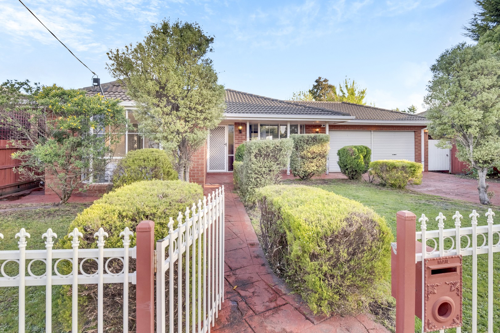 57 Banbury Crescent, Craigieburn, VIC 3064, Craigieburn - Thumbnail 2