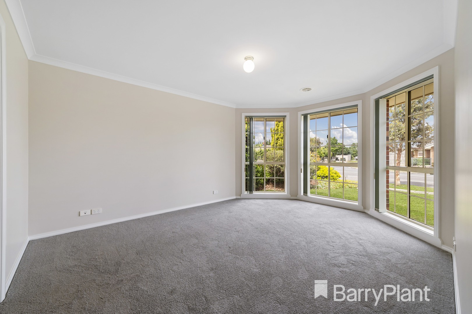 57 Bellbridge Drive, Hoppers Crossing, VIC 3029, Hoppers Crossing - Thumbnail 2