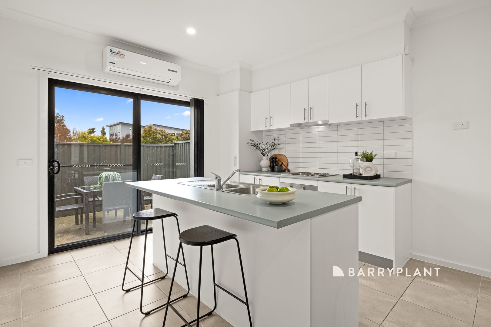 57 Nugget Way, Cranbourne East, VIC 3977, Cranbourne East - Thumbnail 3