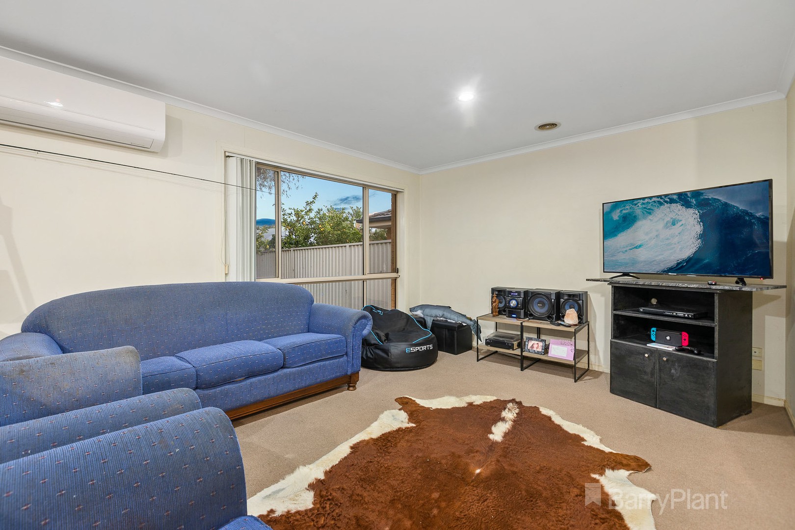 57 Oaklands Way, Pakenham, VIC 3810, Pakenham - Thumbnail 4