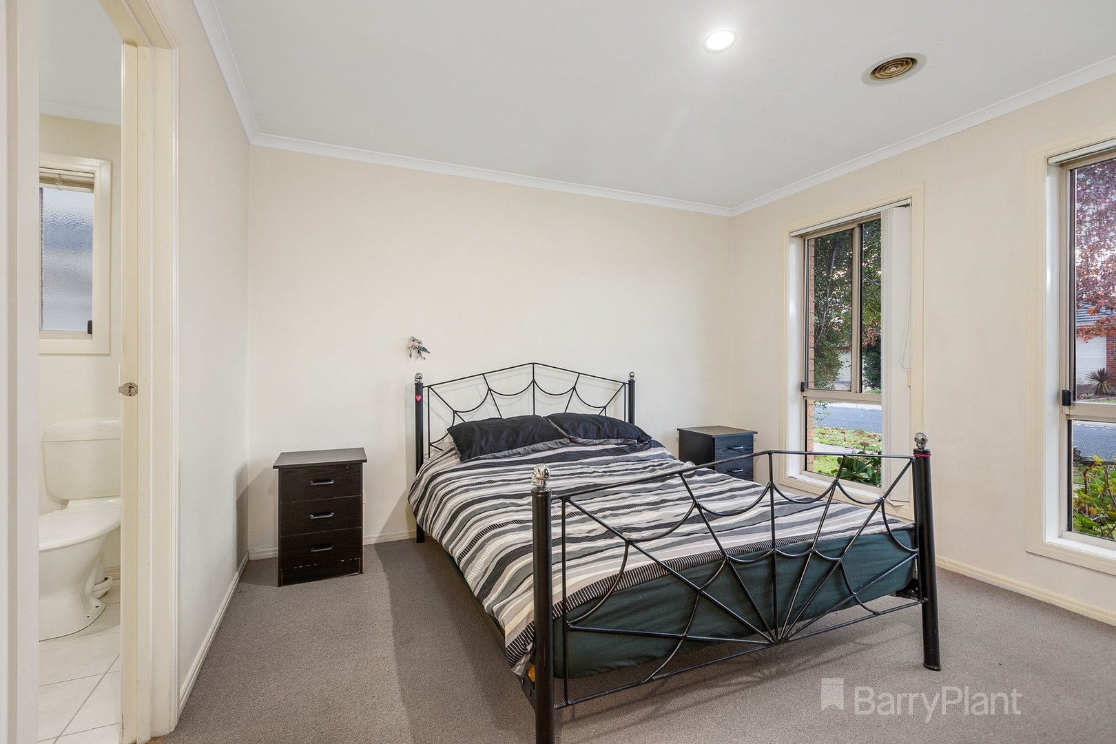 57 Oaklands Way, Pakenham, VIC 3810, Pakenham - Thumbnail 8