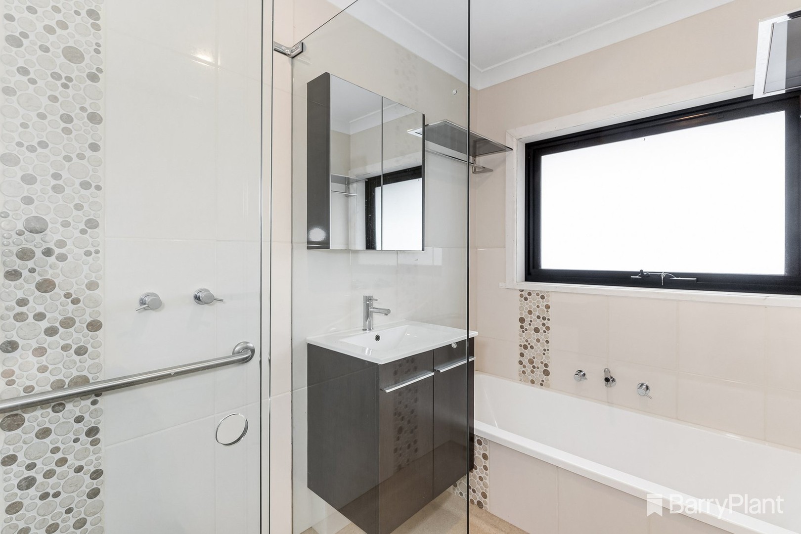 57 Oakwood Avenue, Dandenong North, VIC 3175, Dandenong North - Thumbnail 6