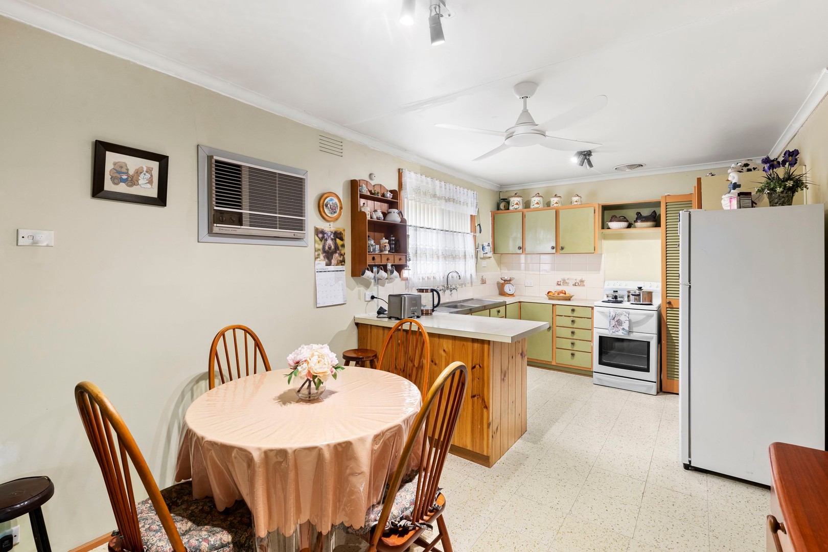 57 Swan Street, Keilor Park, VIC 3042, Keilor Park - Thumbnail 3