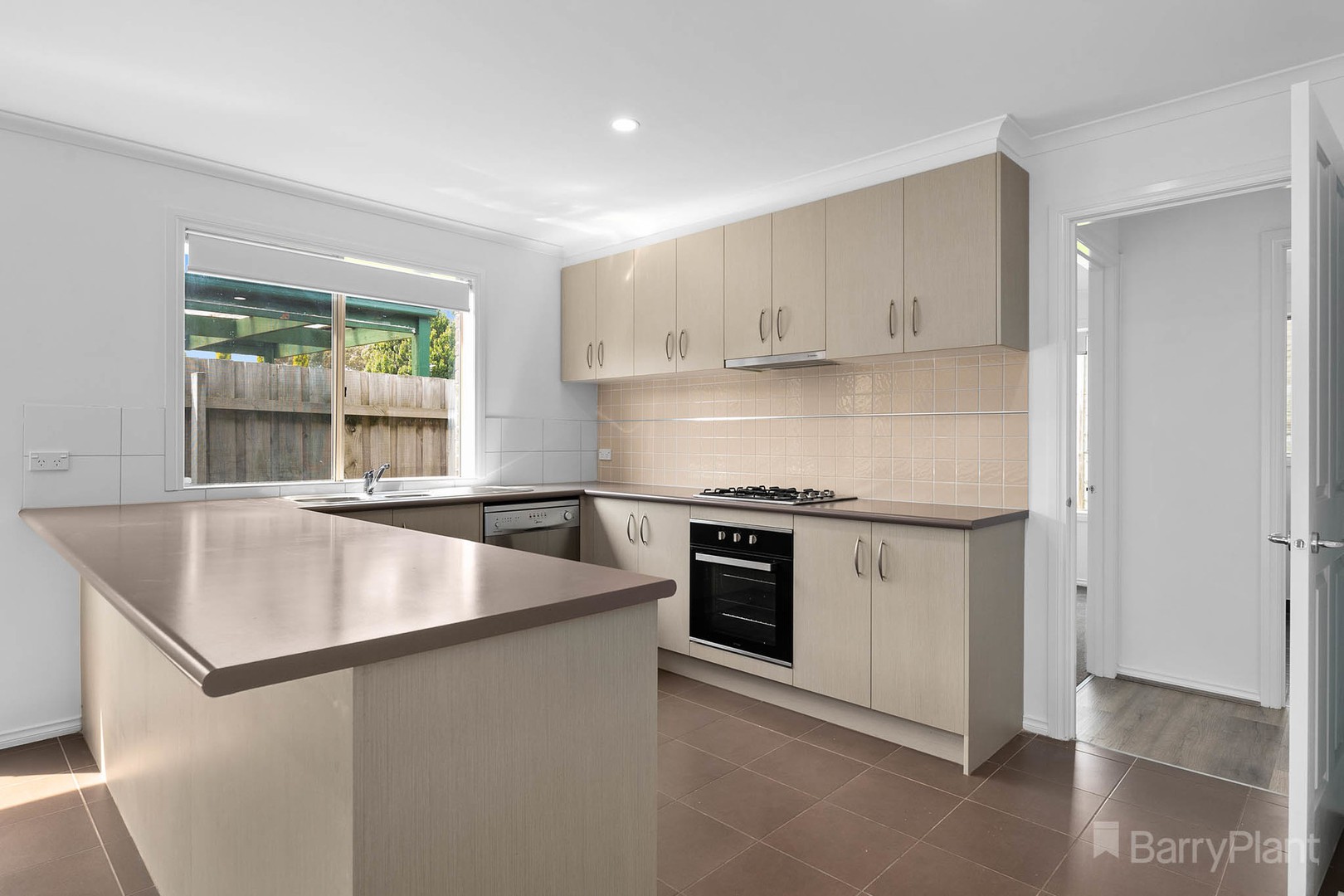 57 Wakenshaw CrescentPakenham, VIC 3810, Pakenham - Thumbnail 5