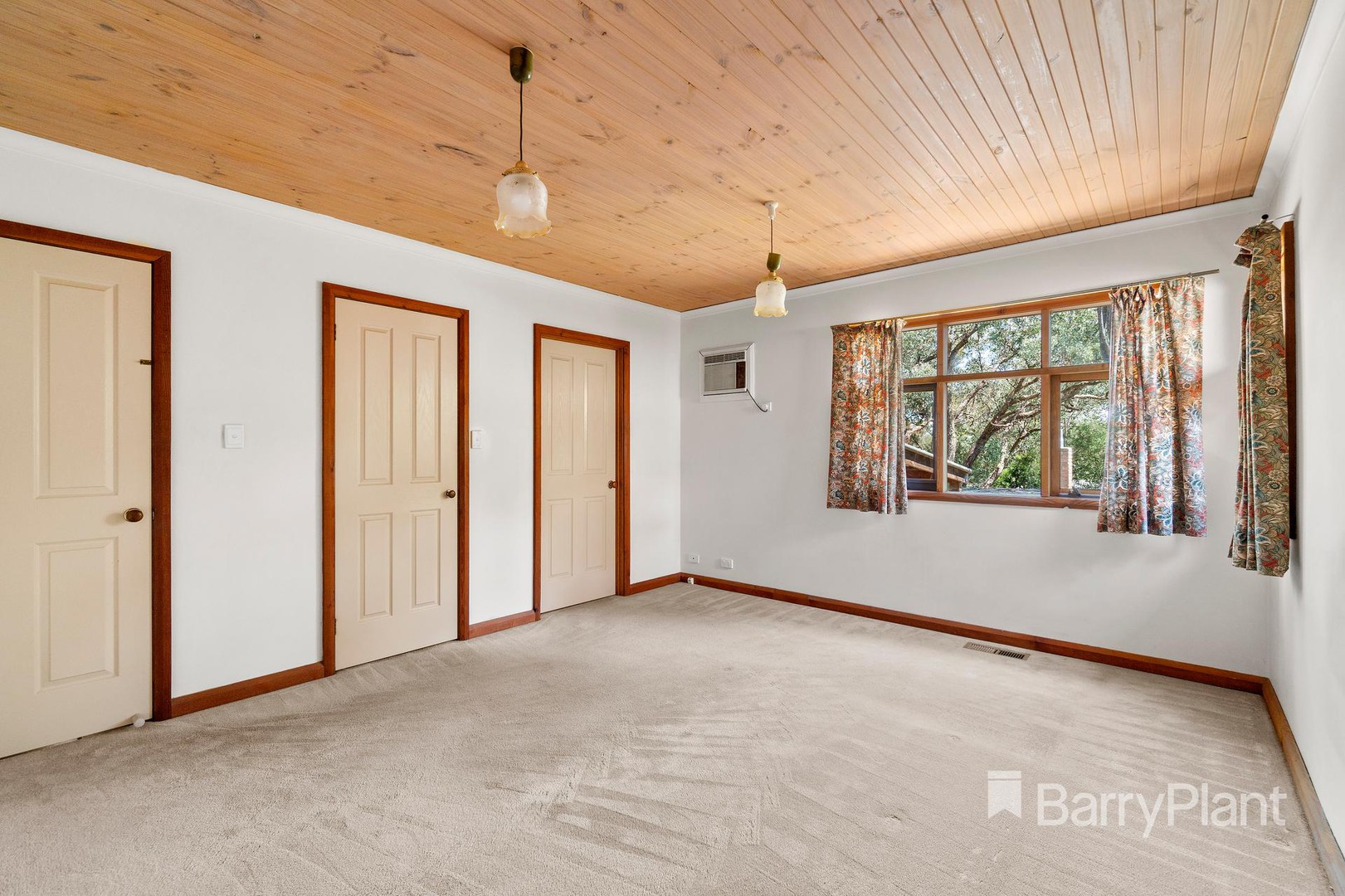 57 York Street, Eltham, VIC 3095 - Thumbnail 2 - 17/05/2022