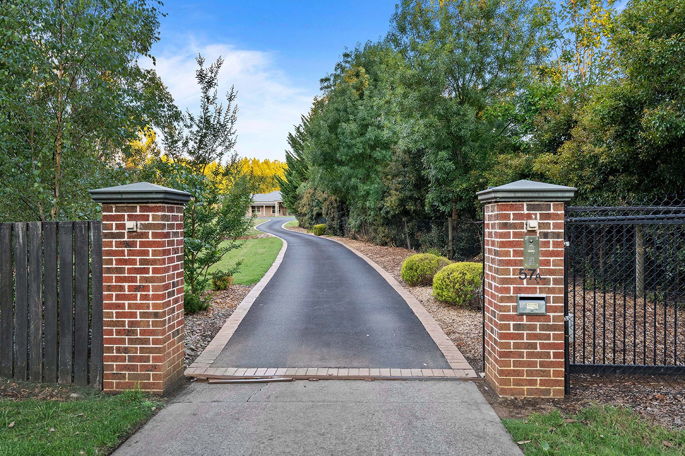 57A Wellington Road, Wandin North, VIC 3139 - Thumbnail 2 - 02/02/2022