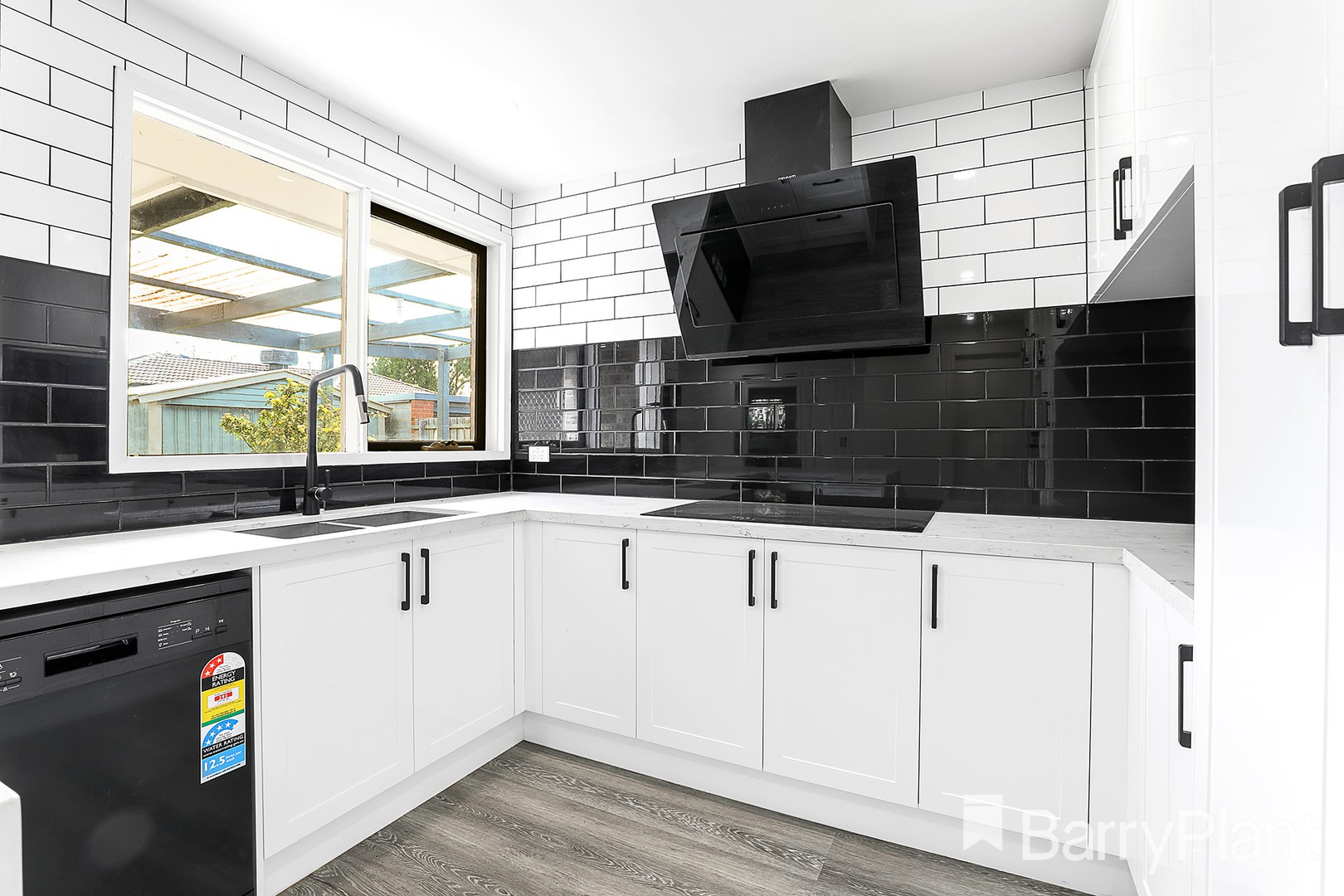 58 Hughes Avenue, Edithvale, VIC 3196 - Thumbnail 1 - 17/11/2021