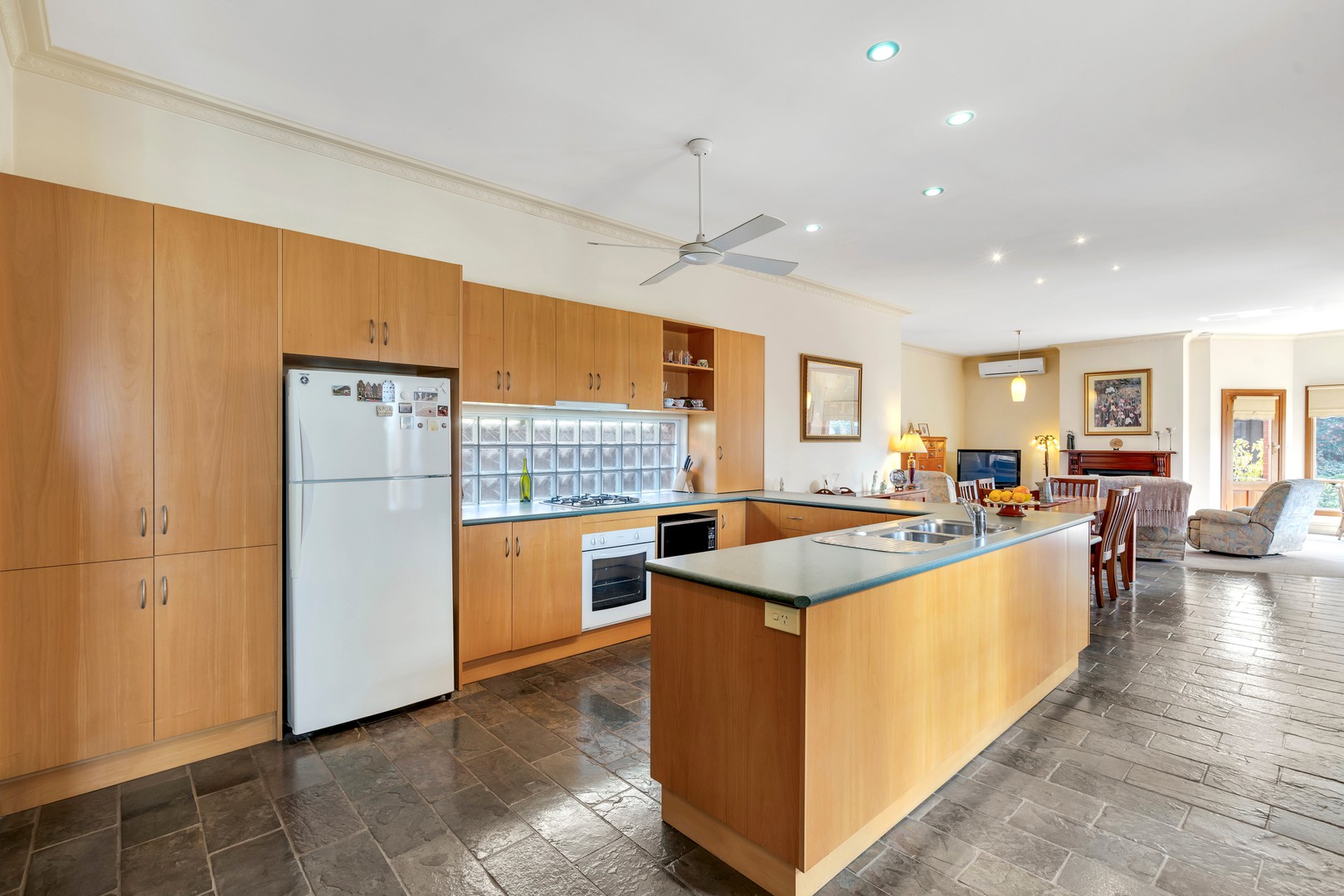 58 Kerferd Street, Essendon North, VIC 3041 - Thumbnail 2 - 07/11/2024