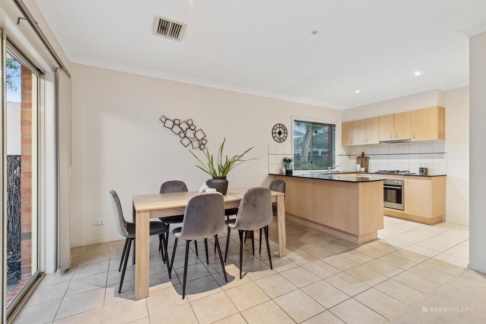 58 Madison Boulevard, Mitcham, VIC 3132, Mitcham - Thumbnail 4