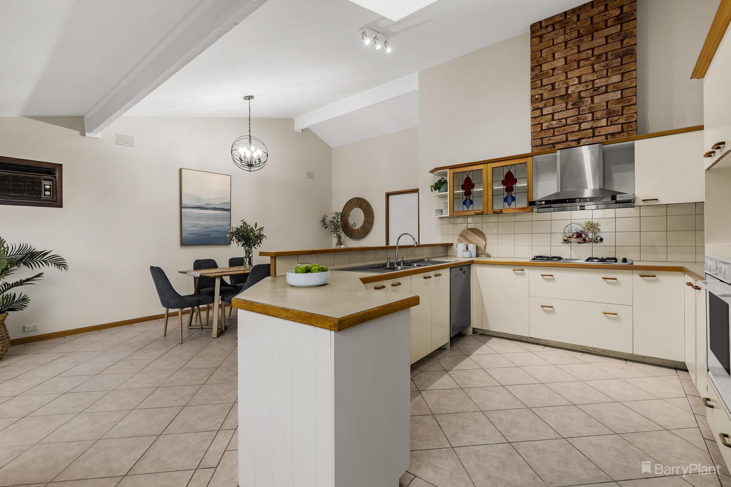 58 Manatunga Circuit, Greensborough, VIC 3088, Greensborough - Thumbnail 3