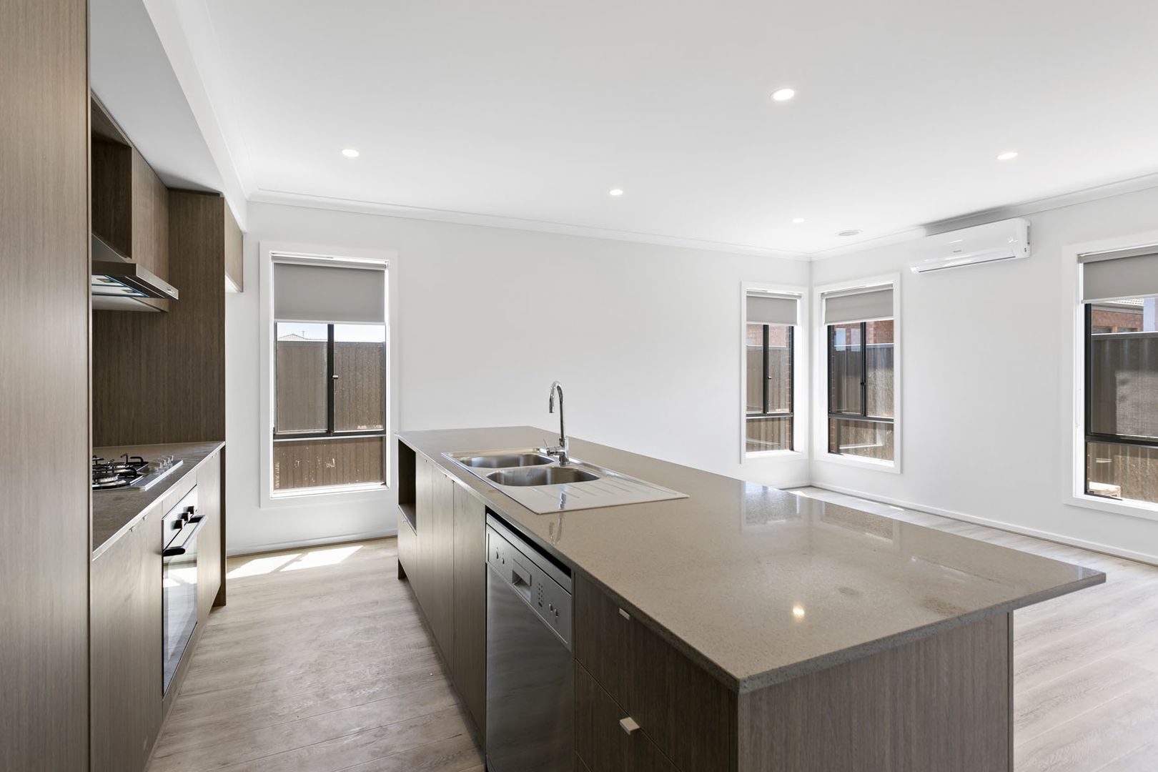 58 Roehampton Drive, Strathtulloh, VIC 3338, Strathtulloh - Thumbnail 2