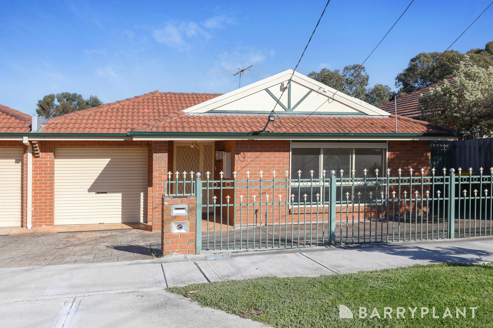 58 Shirley Street, St Albans, VIC 3021 - Thumbnail 2 - 07/11/2025