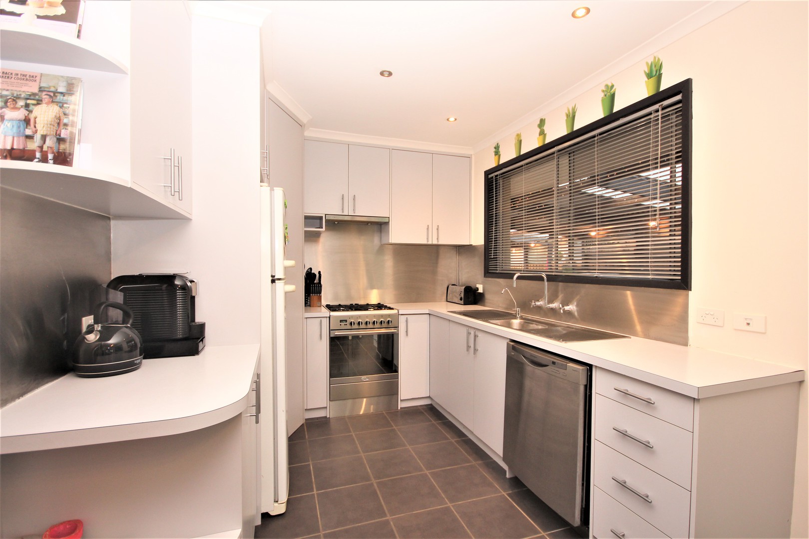 58 St Albans Street, St Albans Park, VIC 3219, St Albans Park - Thumbnail 5