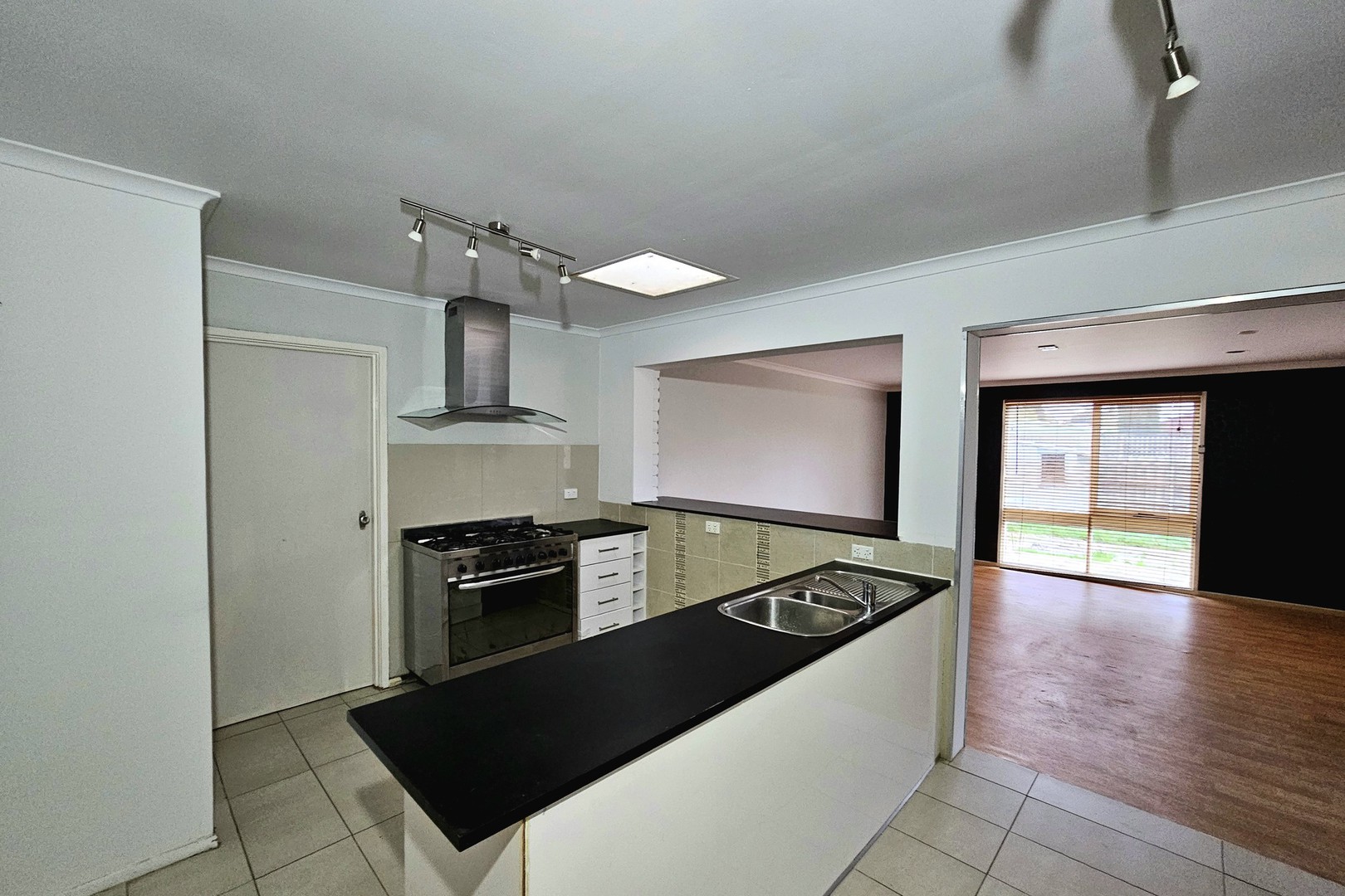 58 Vista Drive, Melton, VIC 3337, Melton - Thumbnail 6