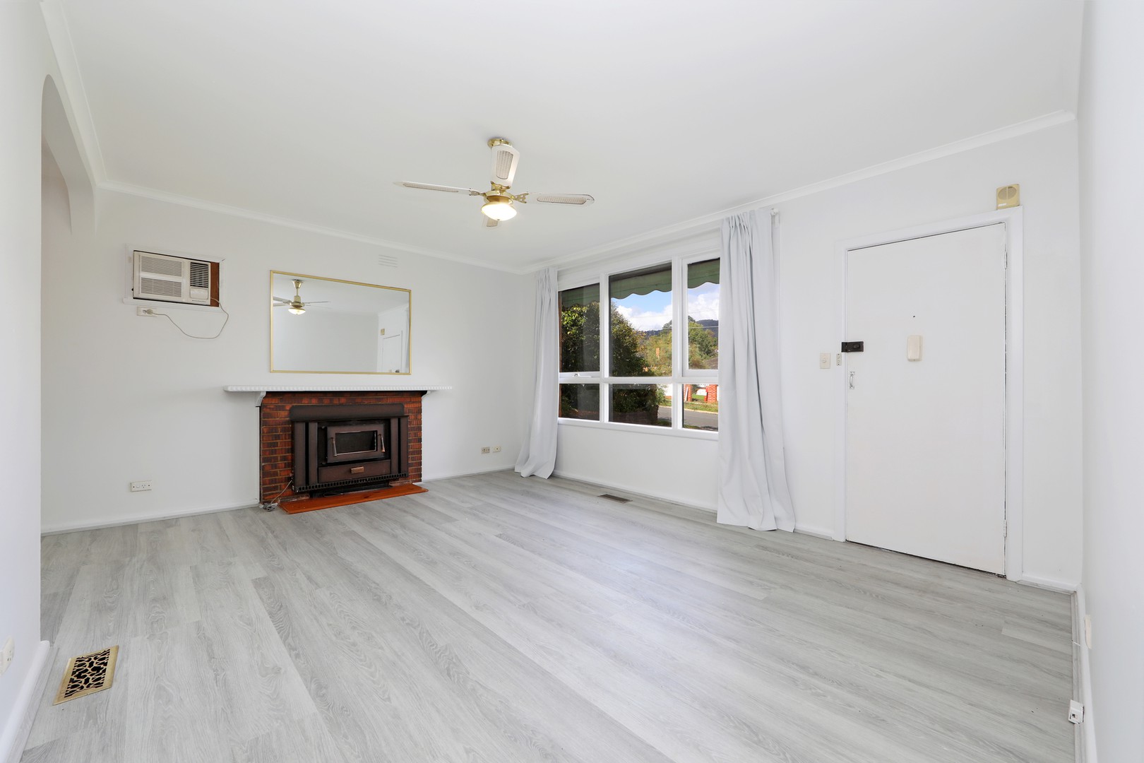 59 Balmoral Street, Kilsyth, VIC 3137 - Thumbnail 1 - 17/04/2026