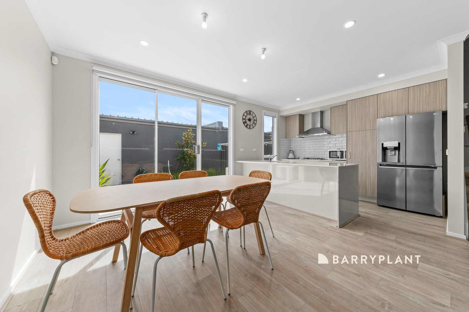 59 Carnelian Circuit, Clyde North, VIC 3978, Clyde North - Thumbnail 5