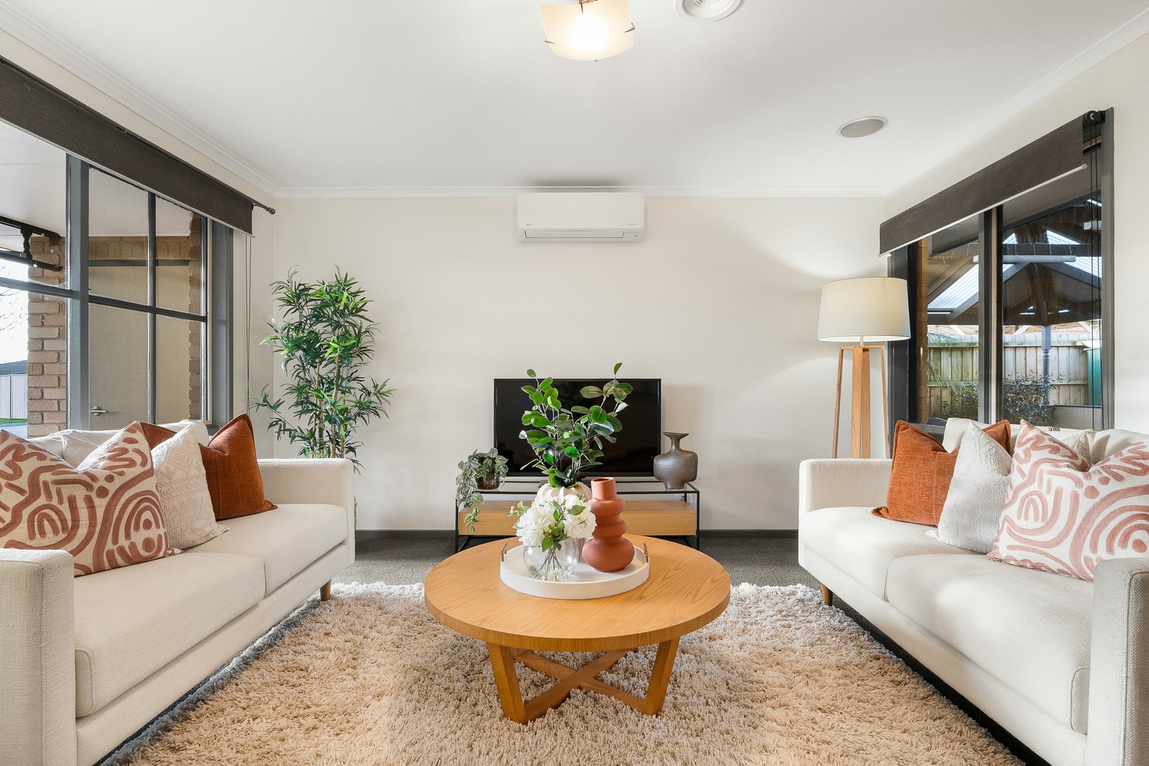 59 Hamilton Drive, Cranbourne North, VIC 3977, Cranbourne North - Thumbnail 2