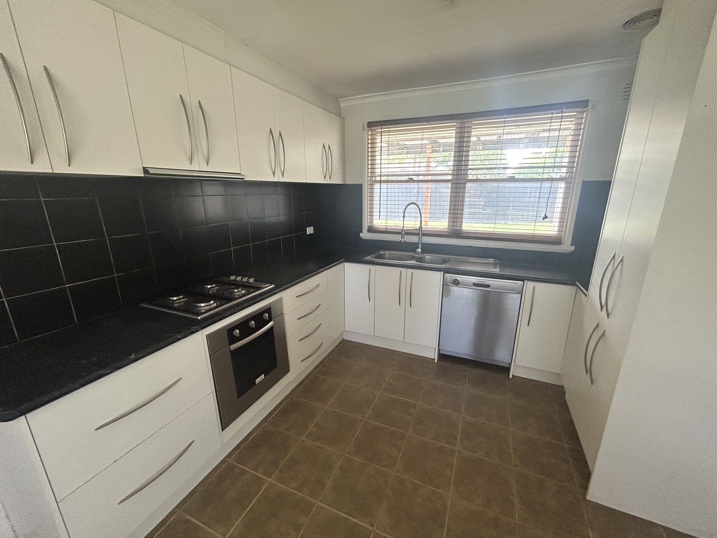 59 Maidstone Street, Ringwood, VIC 3134, Ringwood - Thumbnail 2