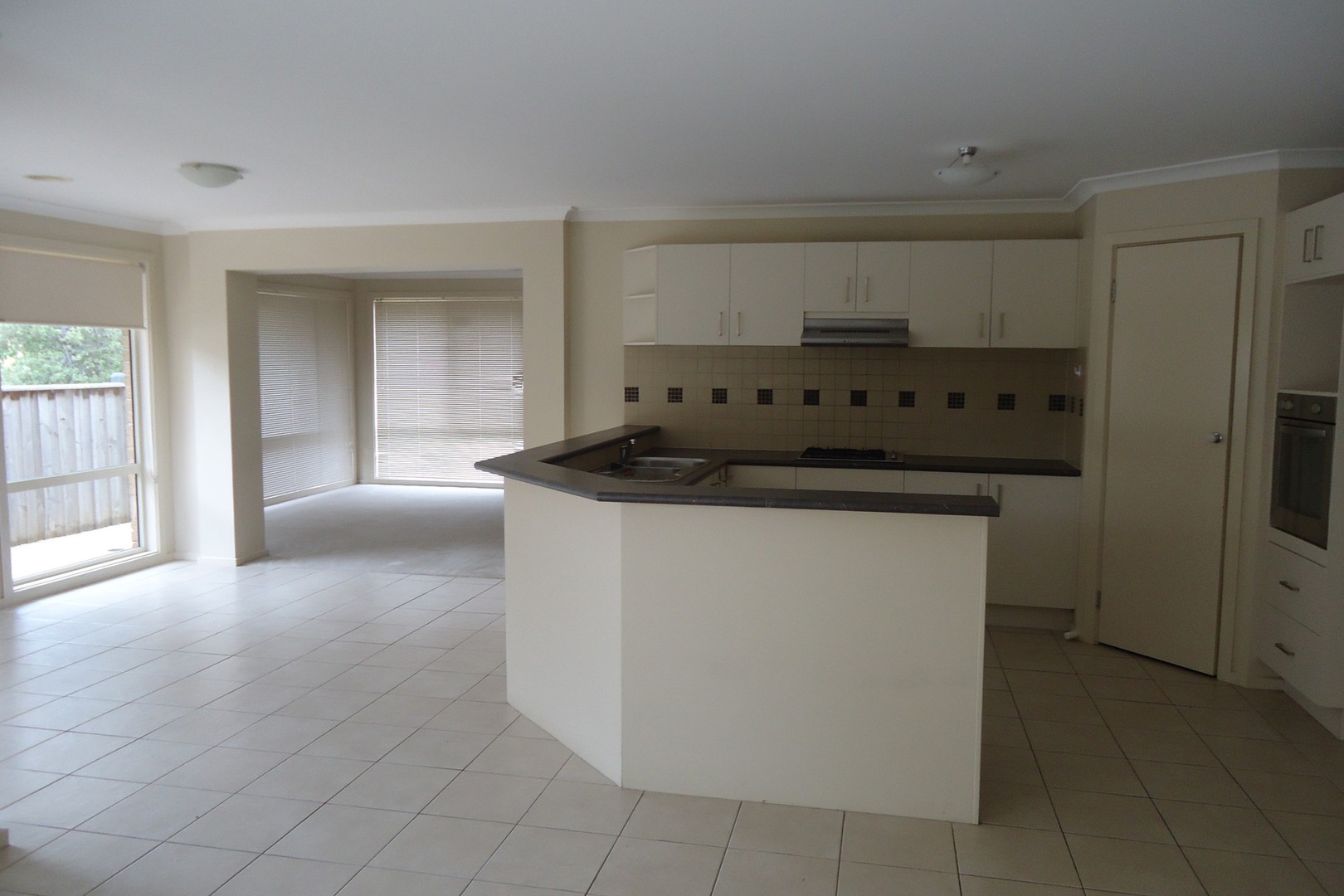 59 Middle Park Drive, Sanctuary Lakes, VIC 3030, Sanctuary Lakes - Thumbnail 2