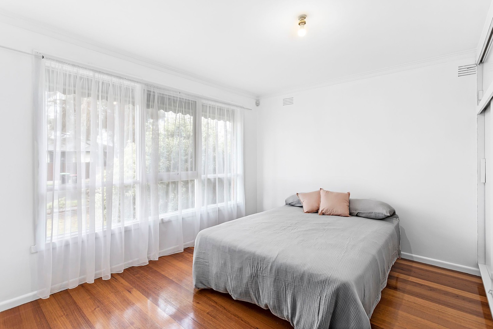 59 Ridge Drive, Avondale Heights, VIC 3034, Avondale Heights - Thumbnail 3