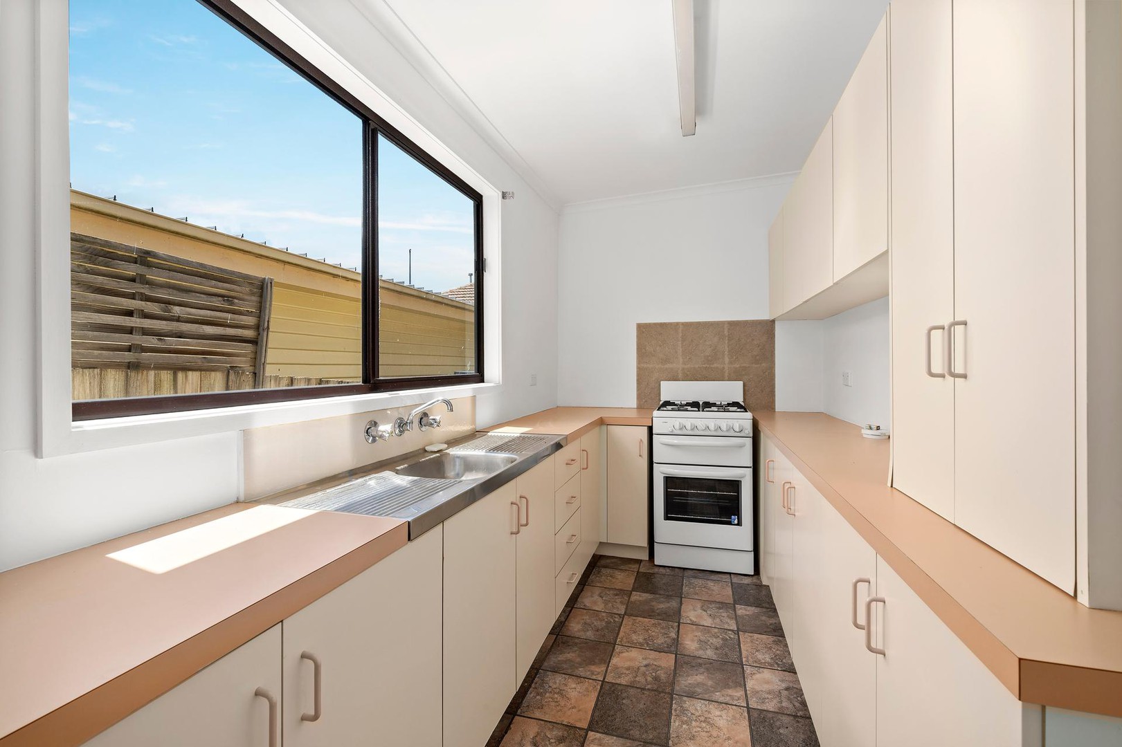 59 Sandy  Street, Nunawading, VIC 3131, Nunawading - Thumbnail 2