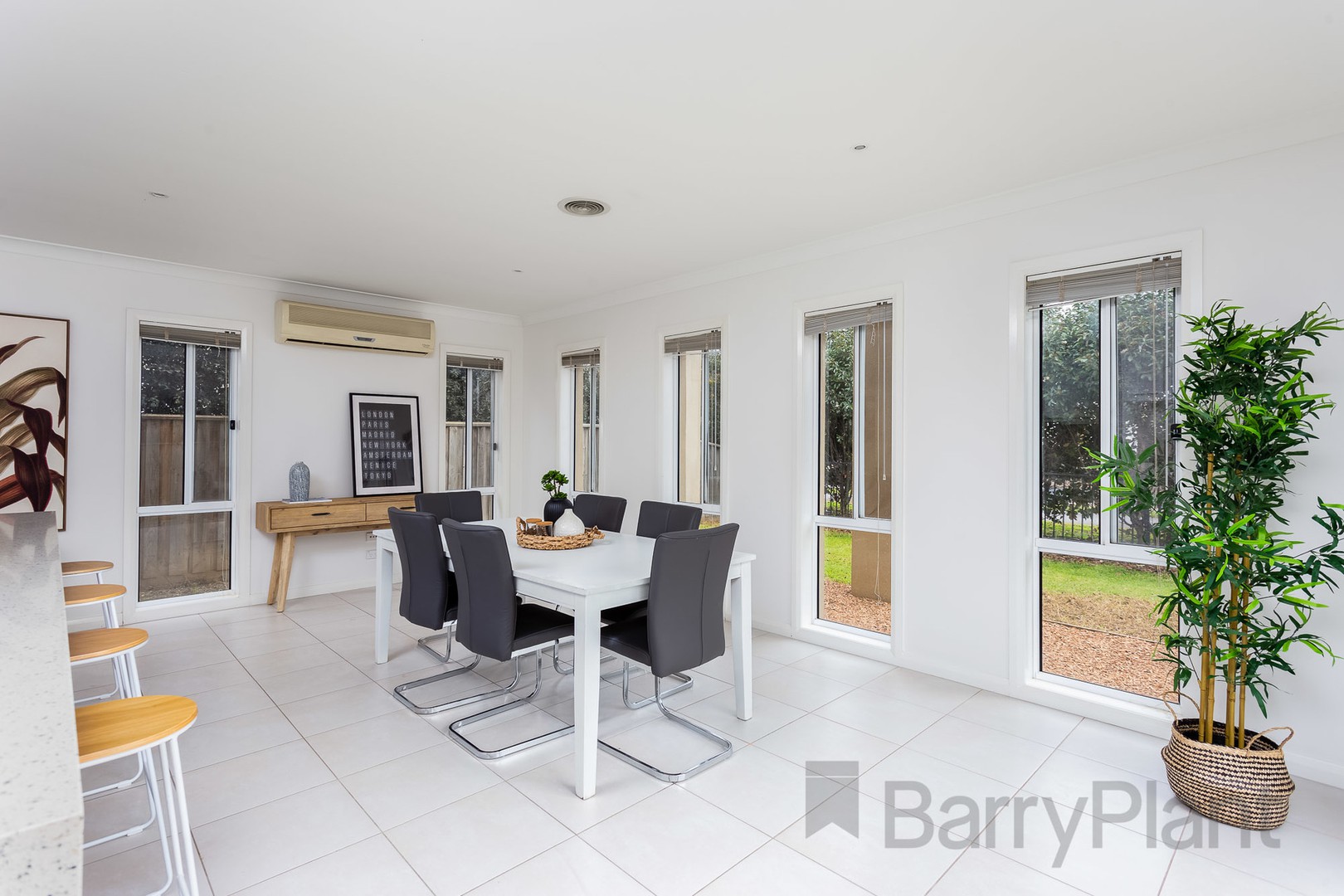 59 Vaucluse Boulevard, Sanctuary Lakes, VIC 3030, Point Cook - Thumbnail 6