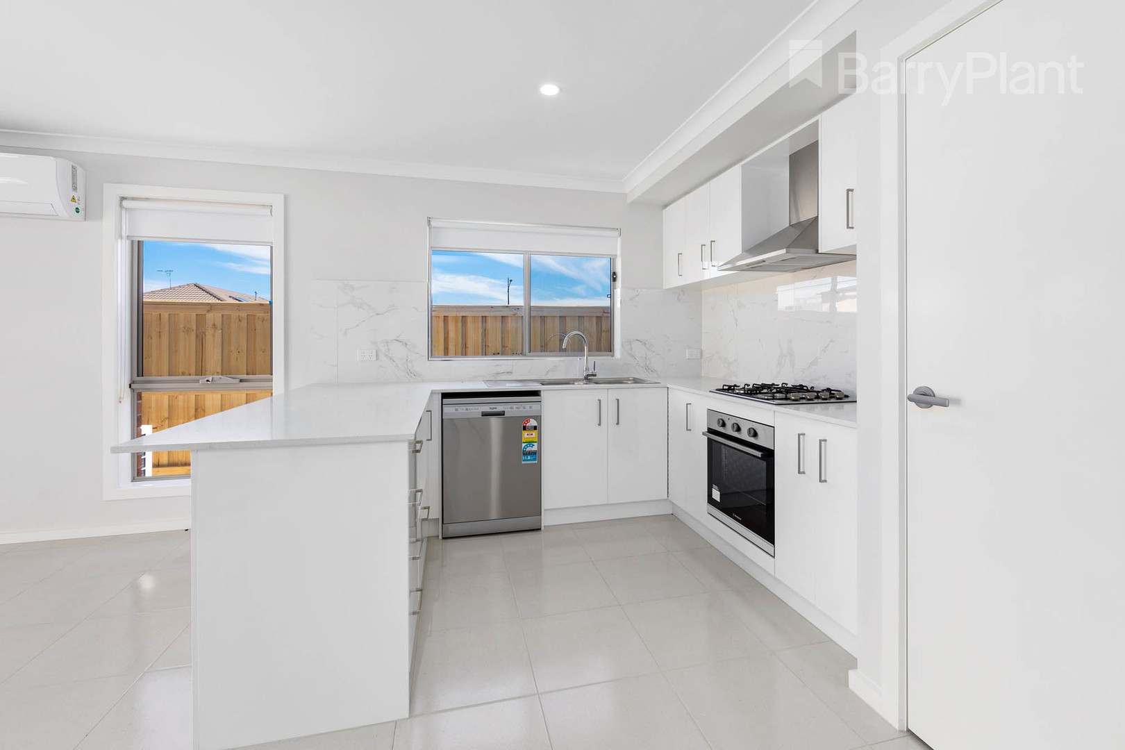 59 Walkside BoulevardFraser Rise, VIC 3336  - Leased, Fraser Rise - Thumbnail 2