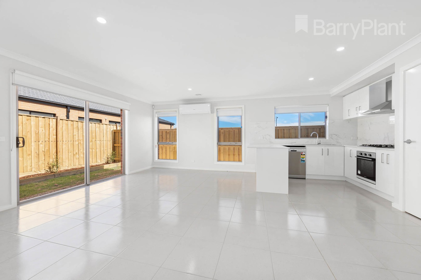 59 Walkside BoulevardFraser Rise, VIC 3336  - Leased, Fraser Rise - Thumbnail 3