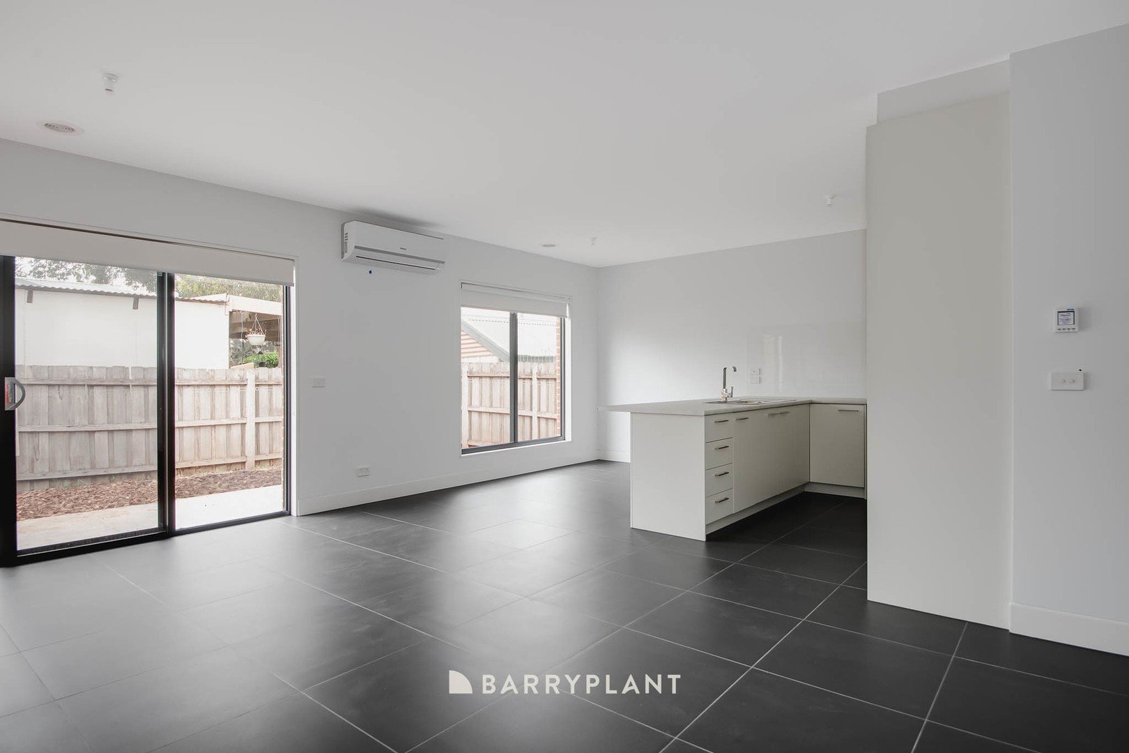 5A Henty Street, Pakenham, VIC 3810, Pakenham - Thumbnail 3