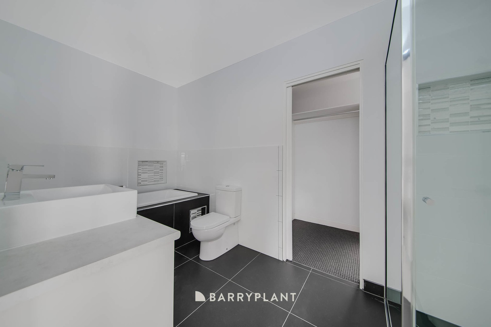 5A Henty Street, Pakenham, VIC 3810, Pakenham - Thumbnail 5