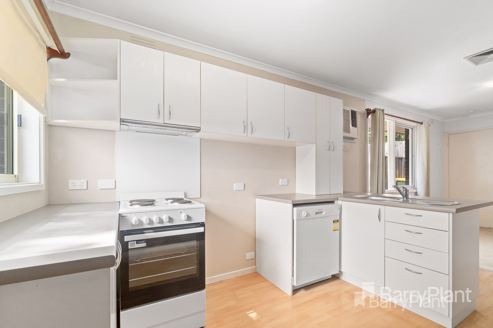 5A Tudor Road, Doncaster, VIC 3108, Doncaster - Thumbnail 3
