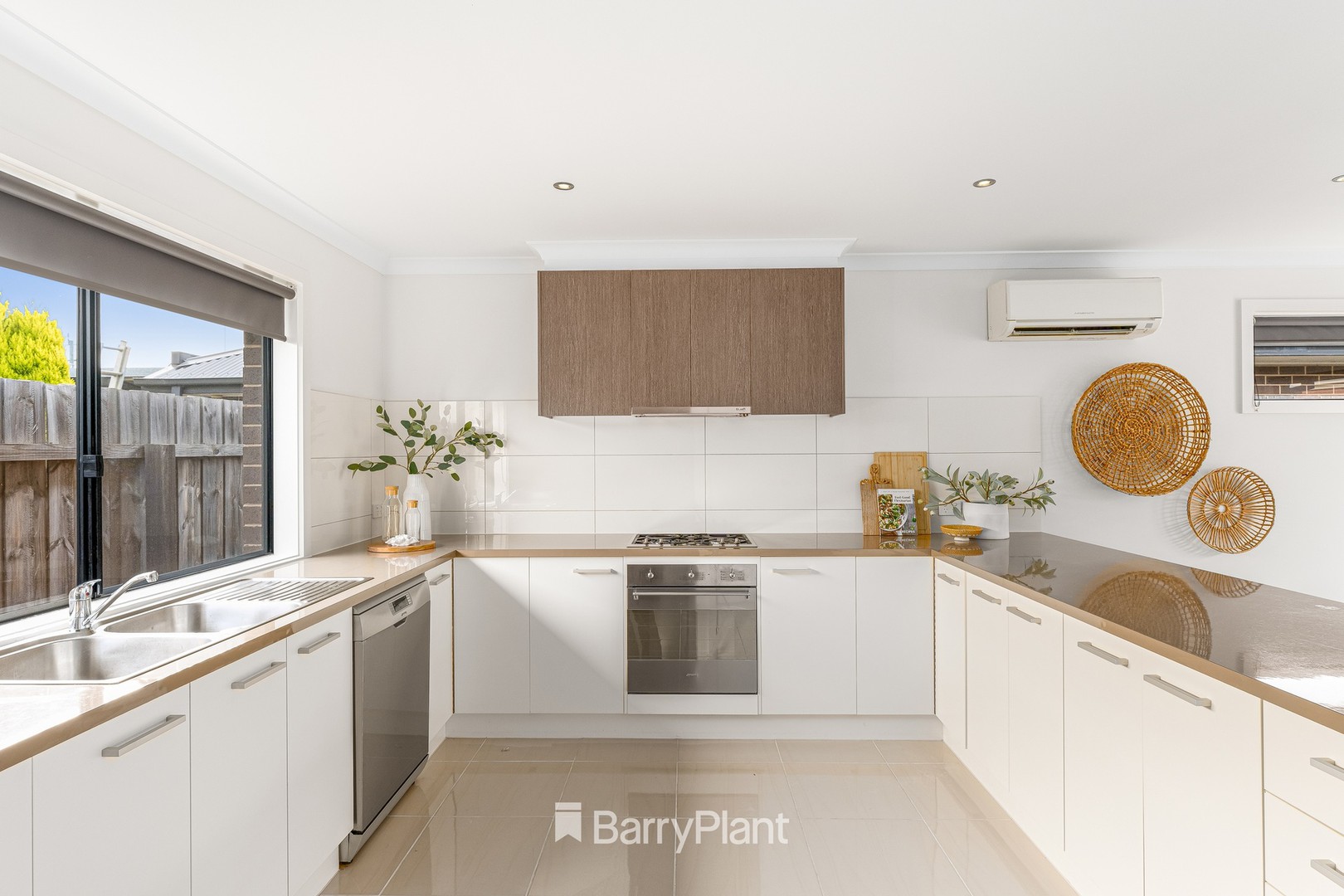 5B Helmer Crescent, Thomson, VIC 3219, Thomson - Thumbnail 2