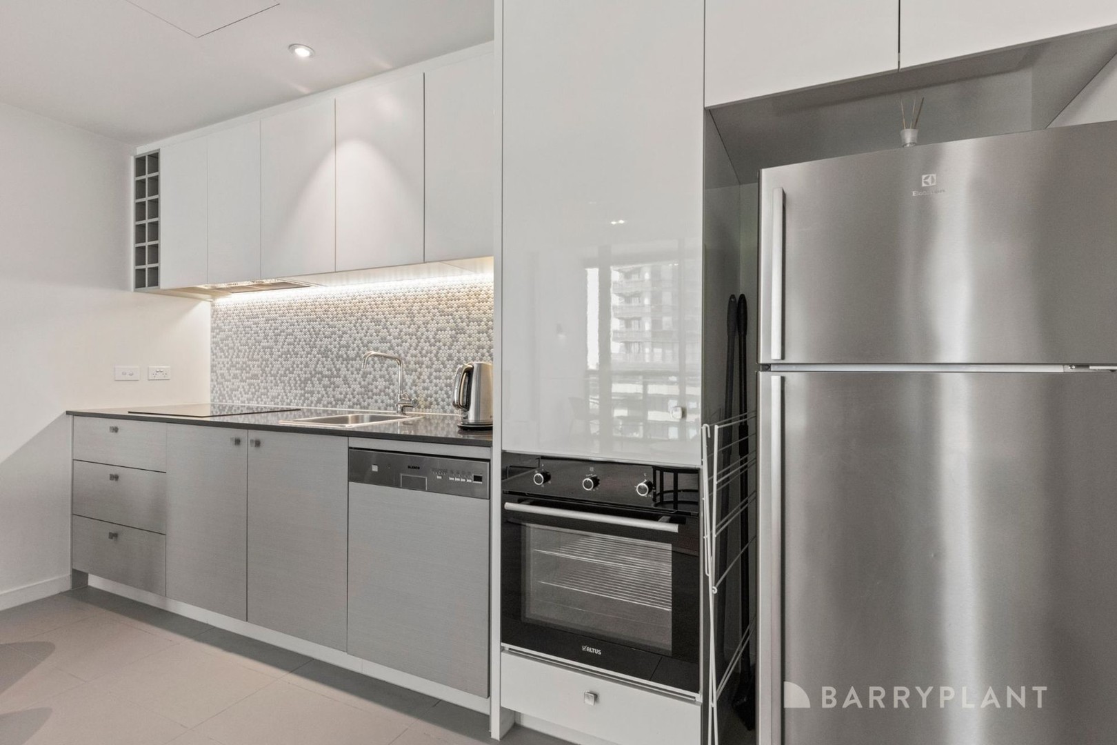 5C/9 Waterside Place, Docklands, VIC 3008 - Thumbnail 2 - 20/01/2026